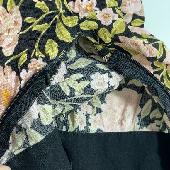 ZARA Women's Mini Dress Long Sleeve Tiered Ruffle Hem Floral Pink Black Small - Picture 6 of 7